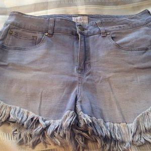 NEW Fringed Celebrity Pink Shorts Size 11/30
